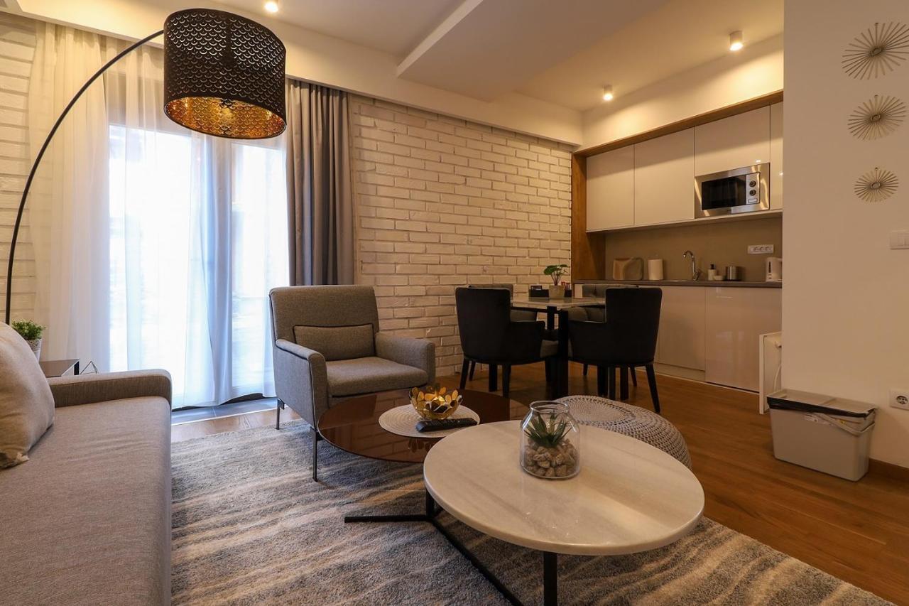 Seasons Aparthotel